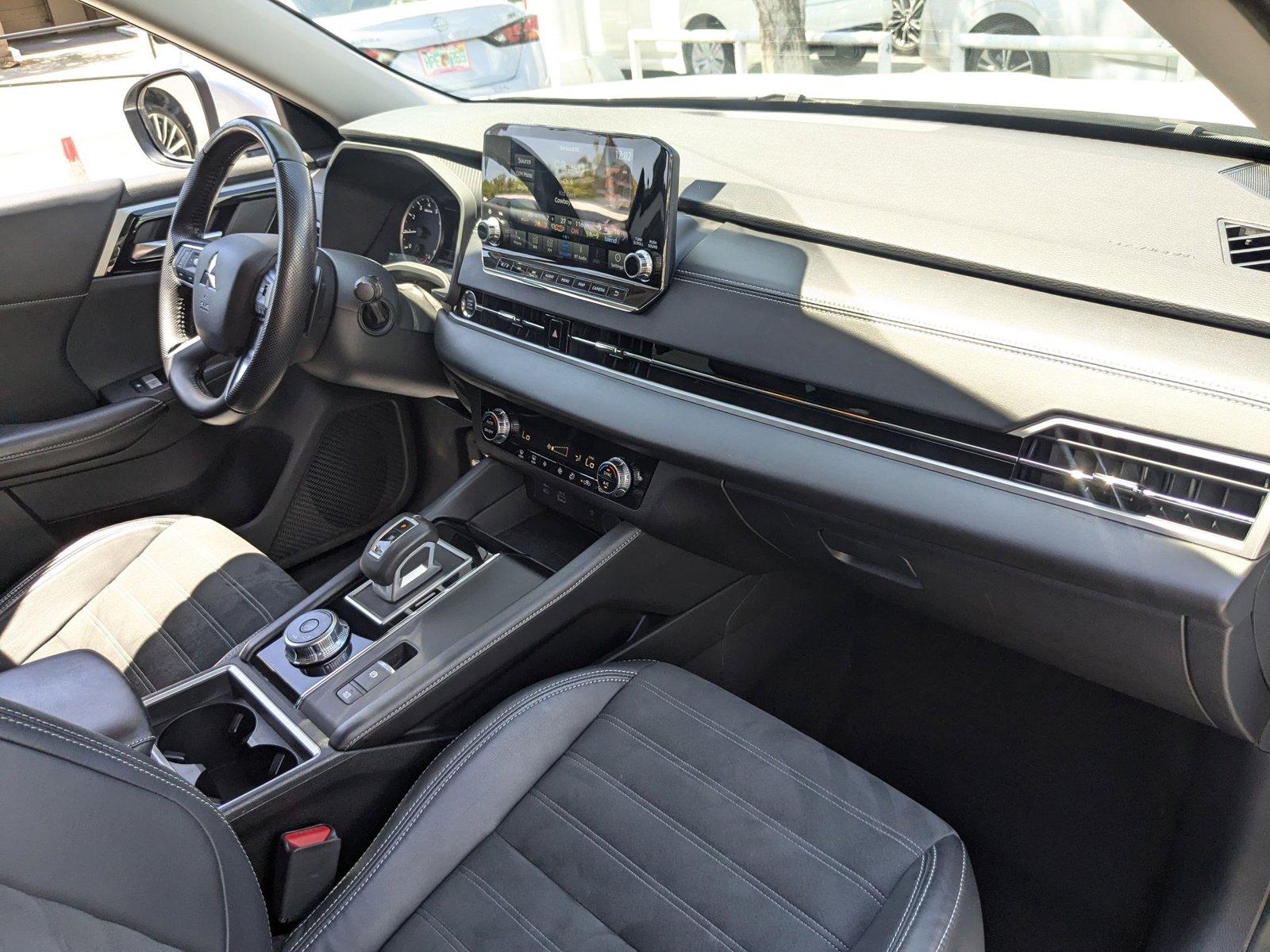 2022 Mitsubishi Outlander Vehicle Photo in Miami, FL 33135