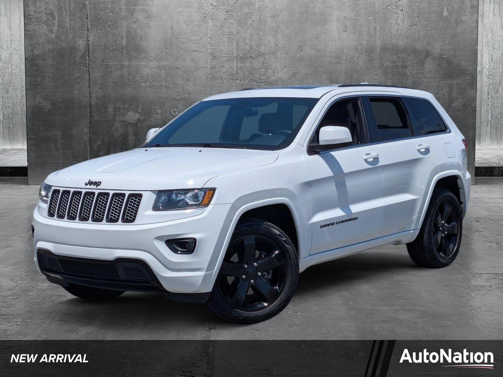 2015 Jeep Grand Cherokee Vehicle Photo in Valencia, CA 91355