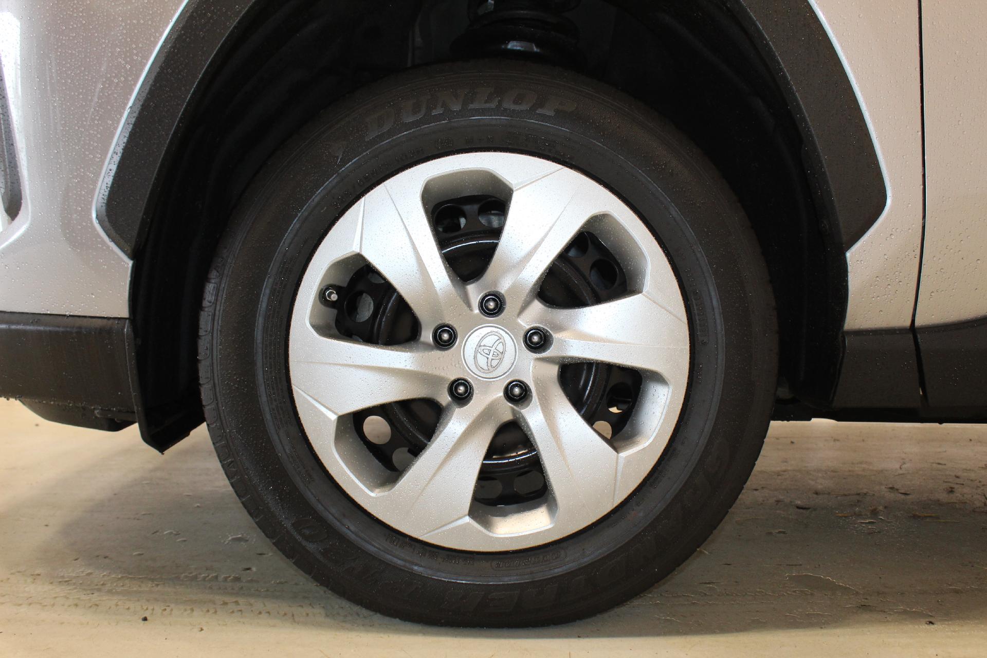 2021 Toyota RAV4 Vehicle Photo in NORTHAMPTON, MA 01060-1120