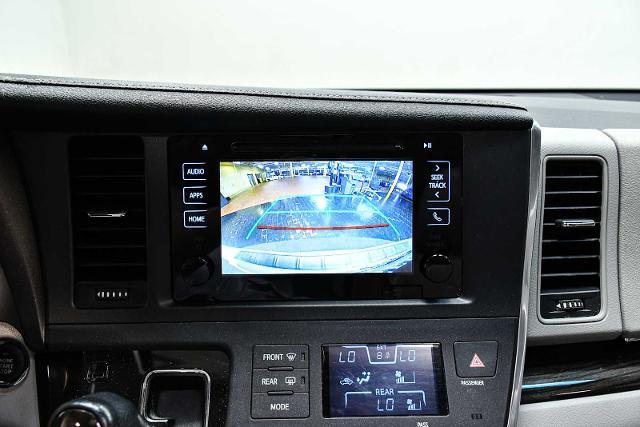 2016 Toyota Sienna Vehicle Photo in DALLAS, TX 75235
