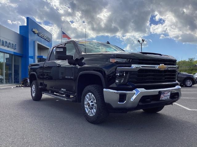2024 Chevrolet Silverado 2500 HD Vehicle Photo in GARDNER, MA 01440-3110