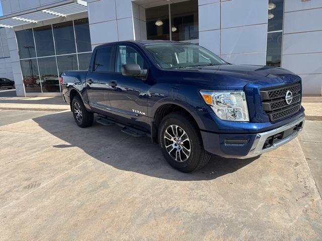 2022 Nissan Titan Vehicle Photo in Winslow, AZ 86047-2439