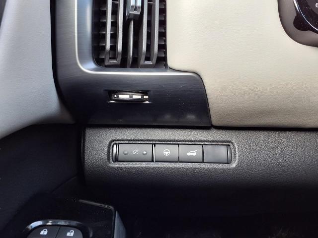 2025 Nissan Pathfinder Vehicle Photo in Oshkosh, WI 54904