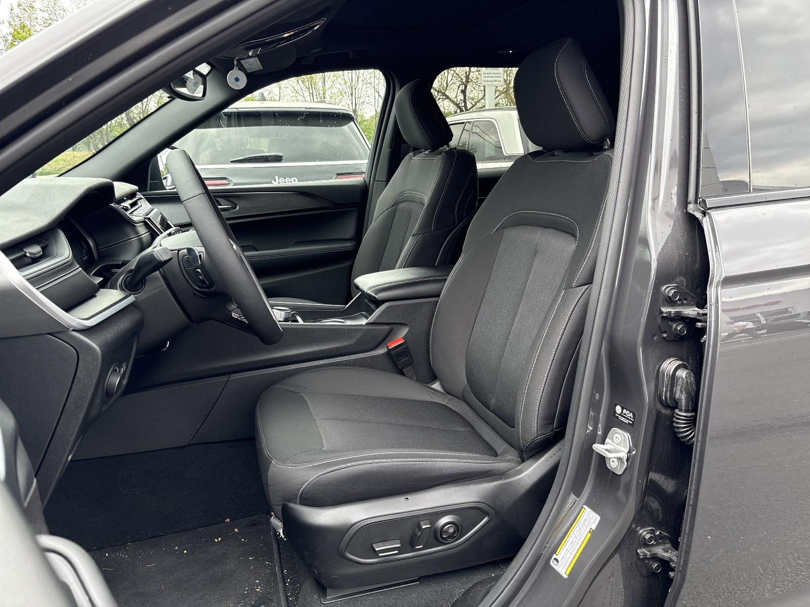 2025 Jeep Grand Cherokee Vehicle Photo in Mechanicsburg, PA 17050-1707