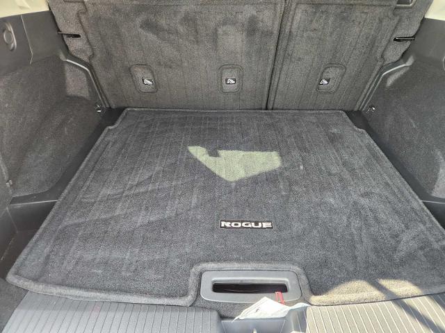 2022 Nissan Rogue Vehicle Photo in DENTON, TX 76210-9321