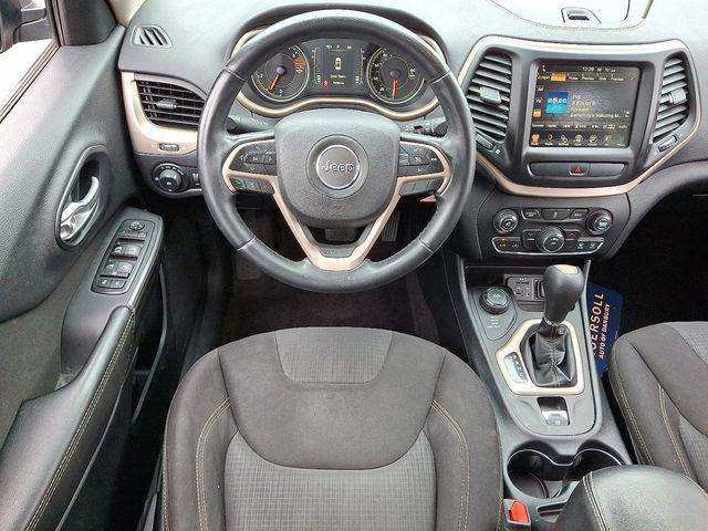 2016 Jeep Cherokee Vehicle Photo in DANBURY, CT 06810-5034