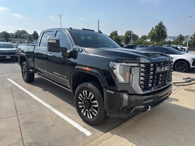 2024 GMC Sierra 3500HD Vehicle Photo in ENGLEWOOD, CO 80113-6708