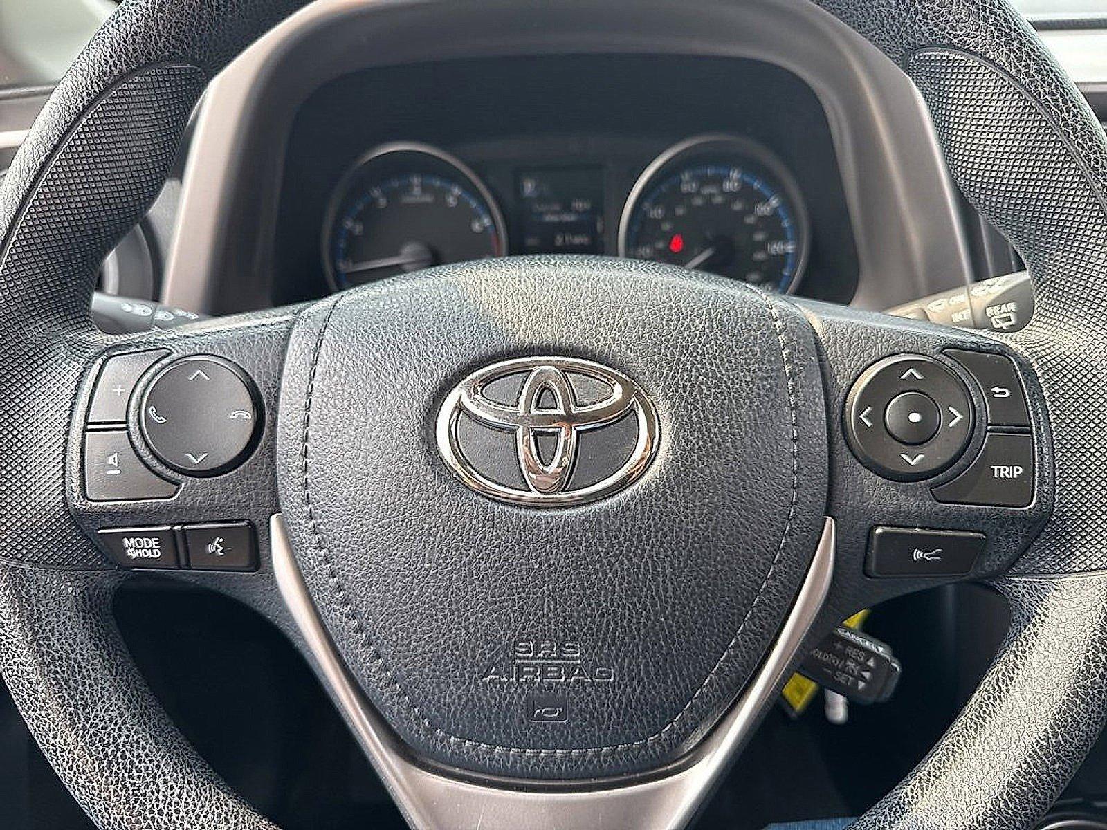 2018 Toyota RAV4 Vehicle Photo in Harrisburg, PA 17111