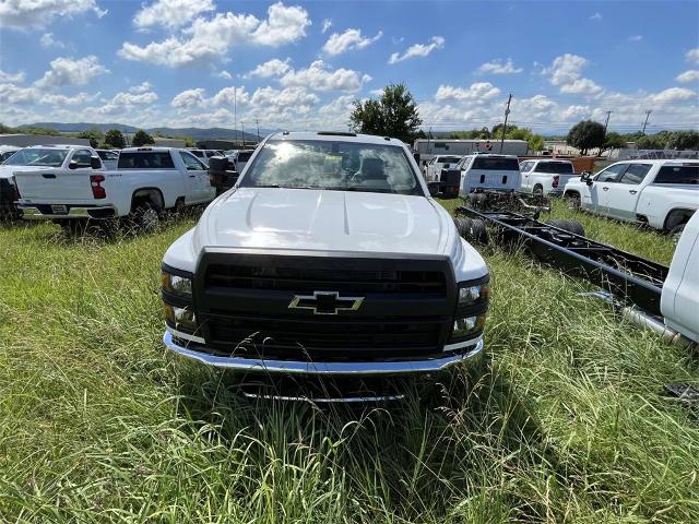 2023 Chevrolet Silverado 5500 HD Vehicle Photo in ALCOA, TN 37701-3235