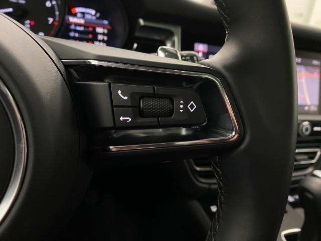 2022 Porsche Macan Vehicle Photo in Appleton, WI 54913