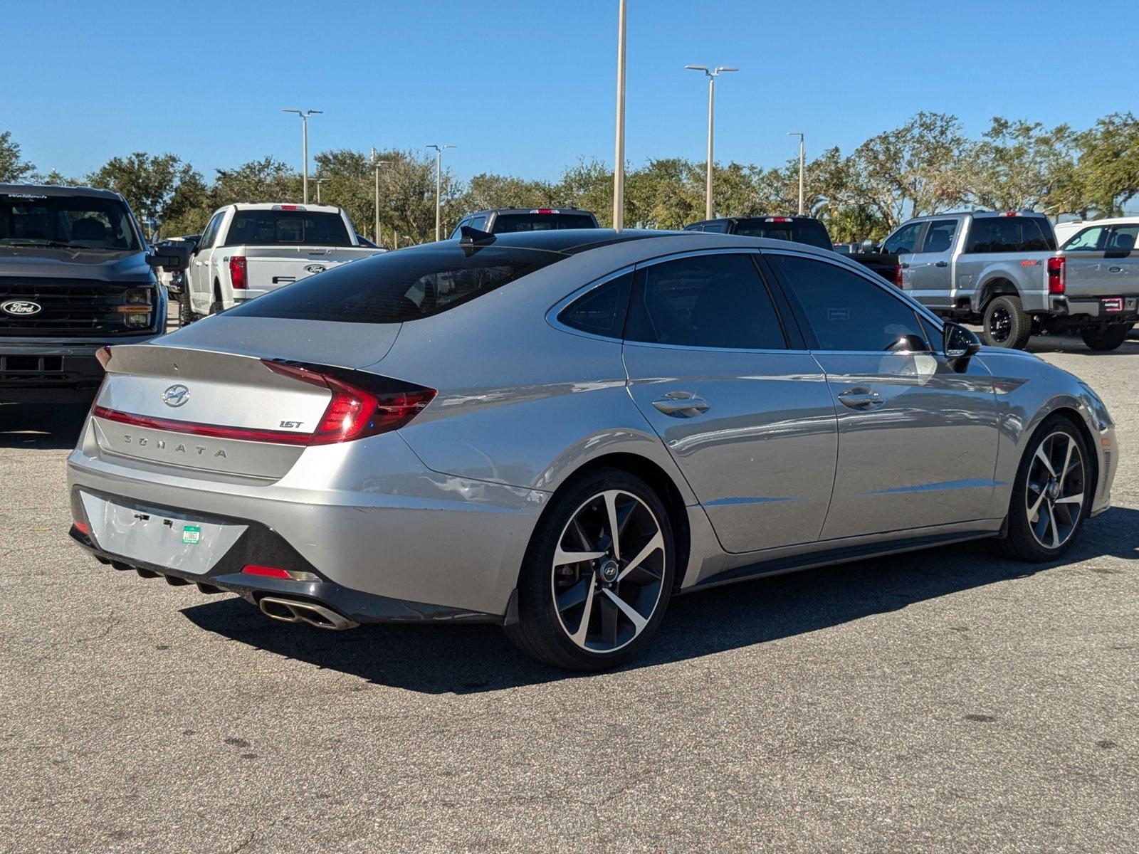 2022 Hyundai SONATA Vehicle Photo in St. Petersburg, FL 33713