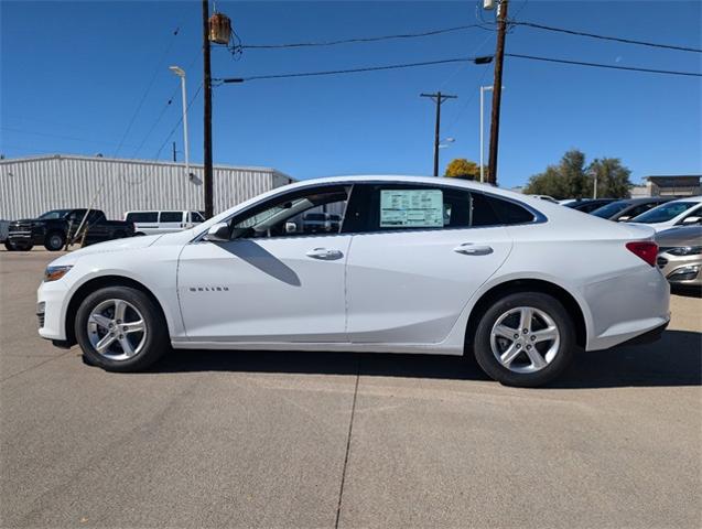 2025 Chevrolet Malibu Vehicle Photo in ENGLEWOOD, CO 80113-6708