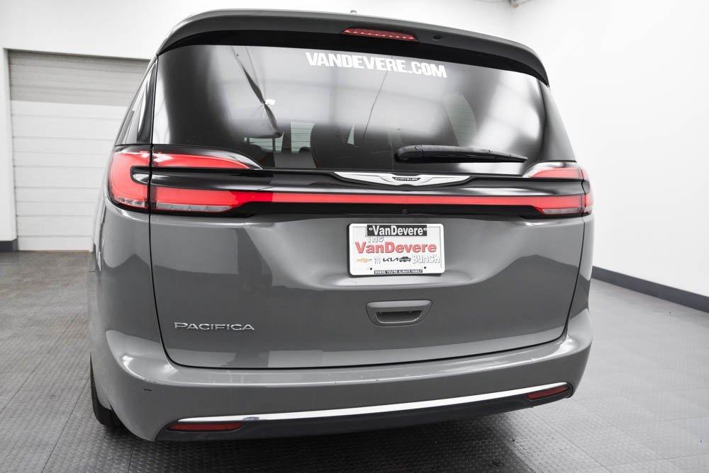 2022 Chrysler Pacifica Vehicle Photo in AKRON, OH 44303-2185