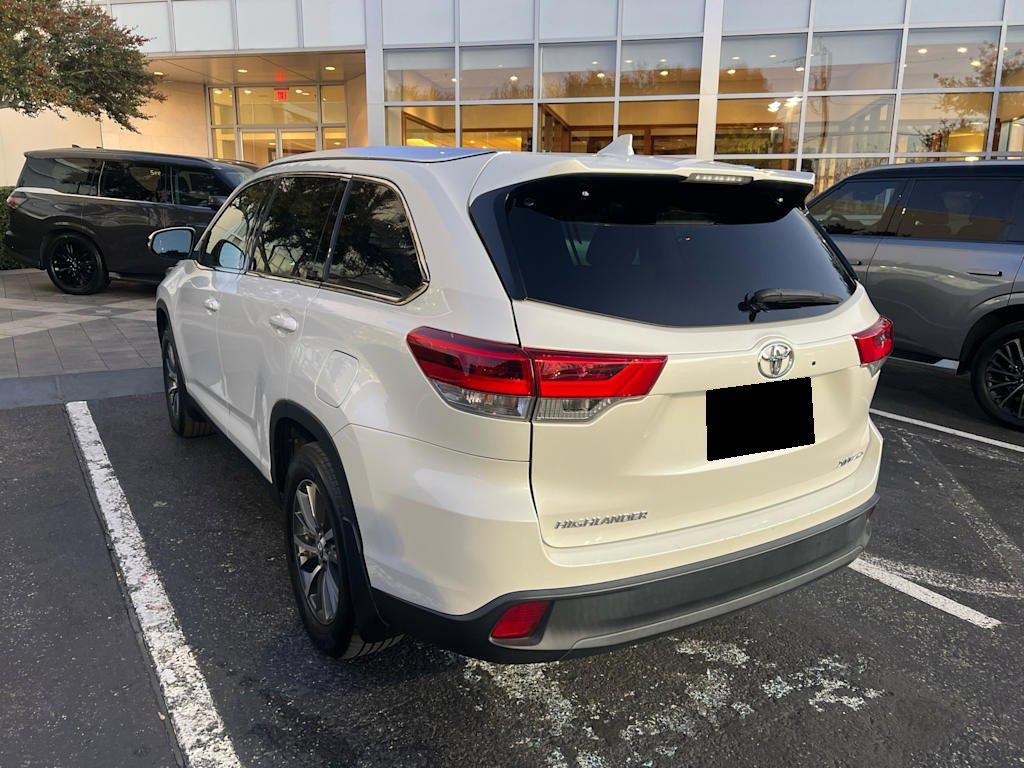 2019 Toyota Highlander Vehicle Photo in DALLAS, TX 75209