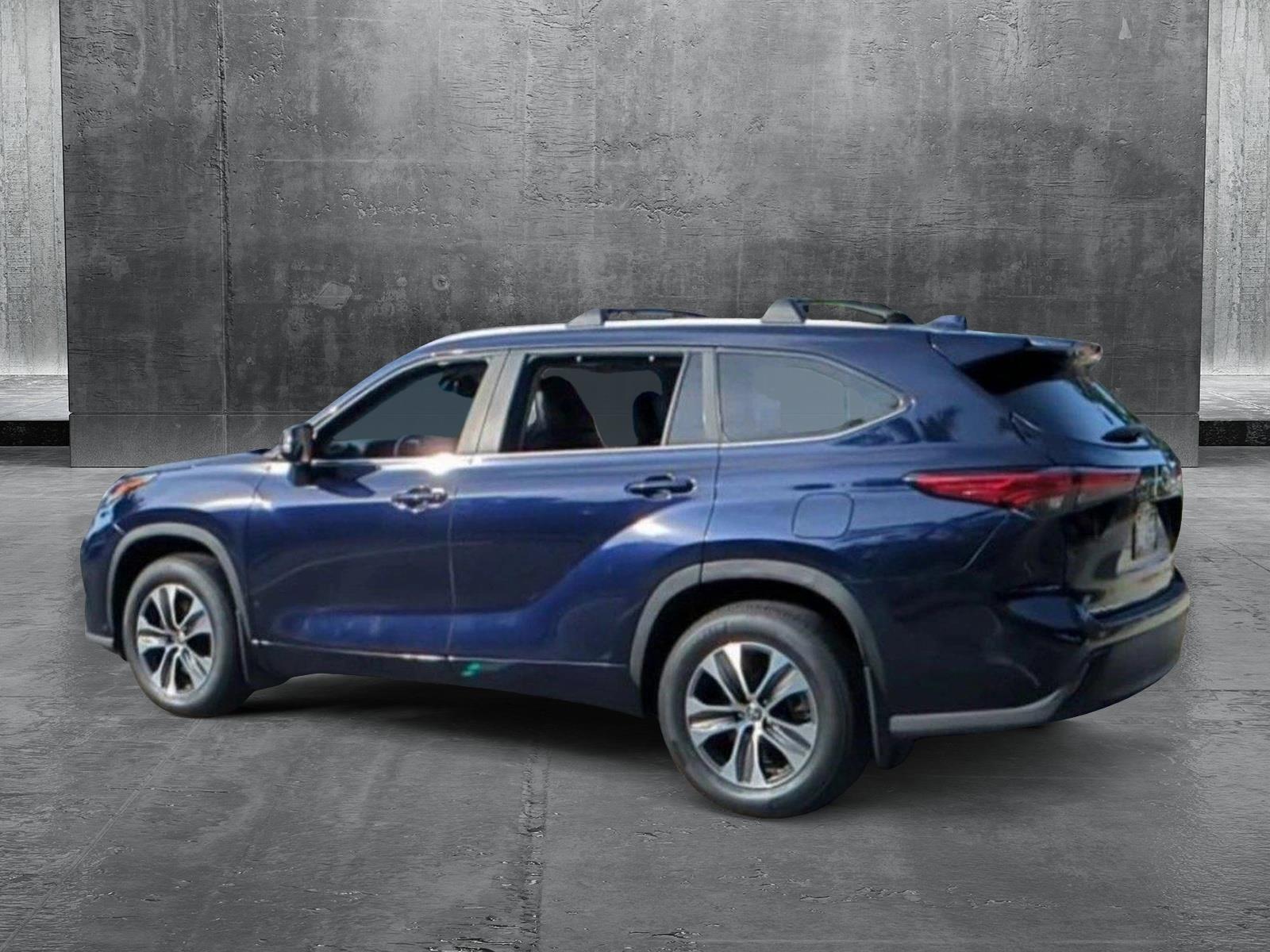 2023 Toyota Highlander Vehicle Photo in West Palm Beach, FL 33417