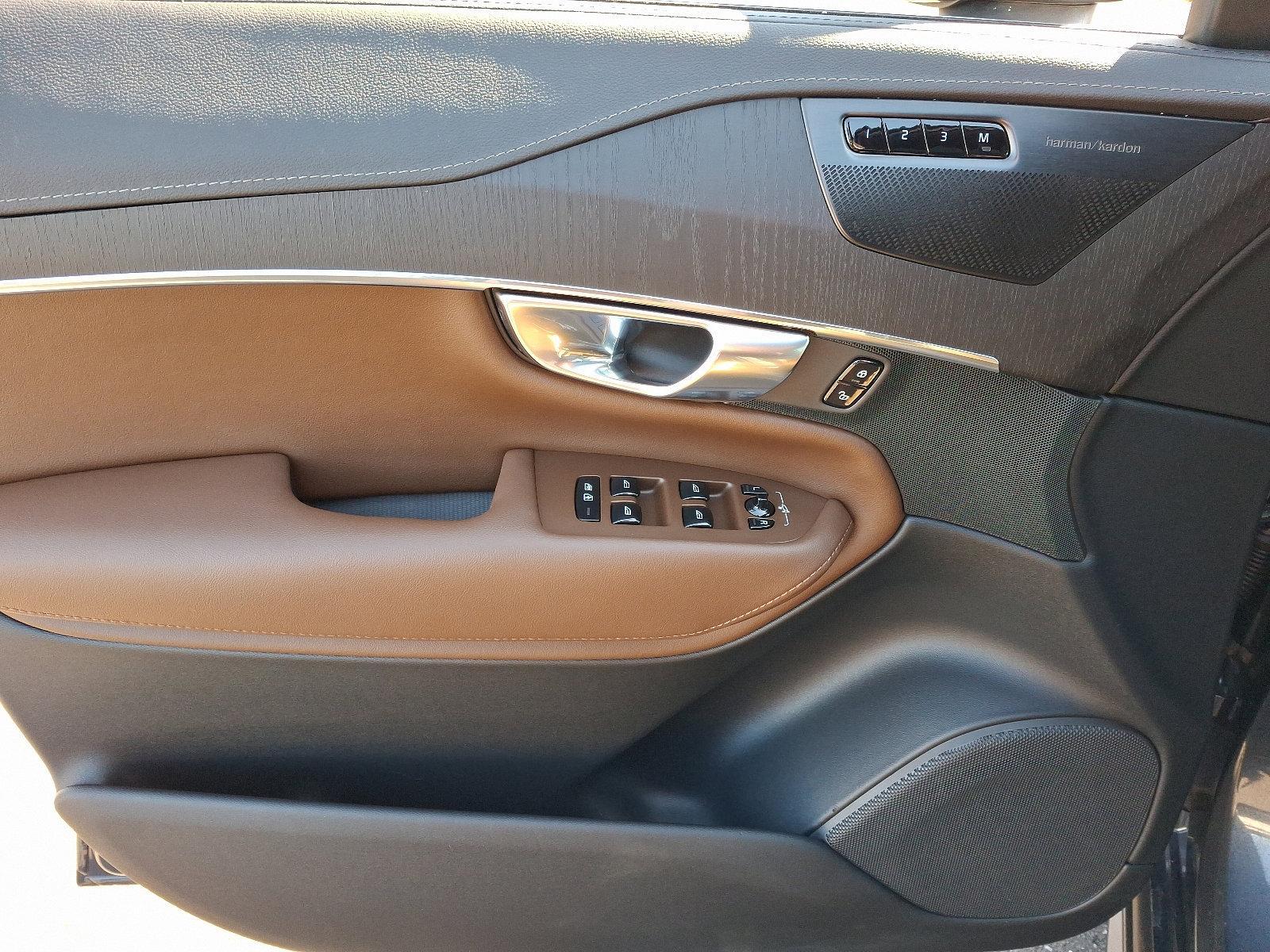 2022 Volvo XC90 Vehicle Photo in Trevose, PA 19053