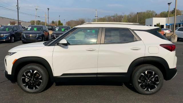 2022 Chevrolet Trailblazer Vehicle Photo in MOON TOWNSHIP, PA 15108-2571