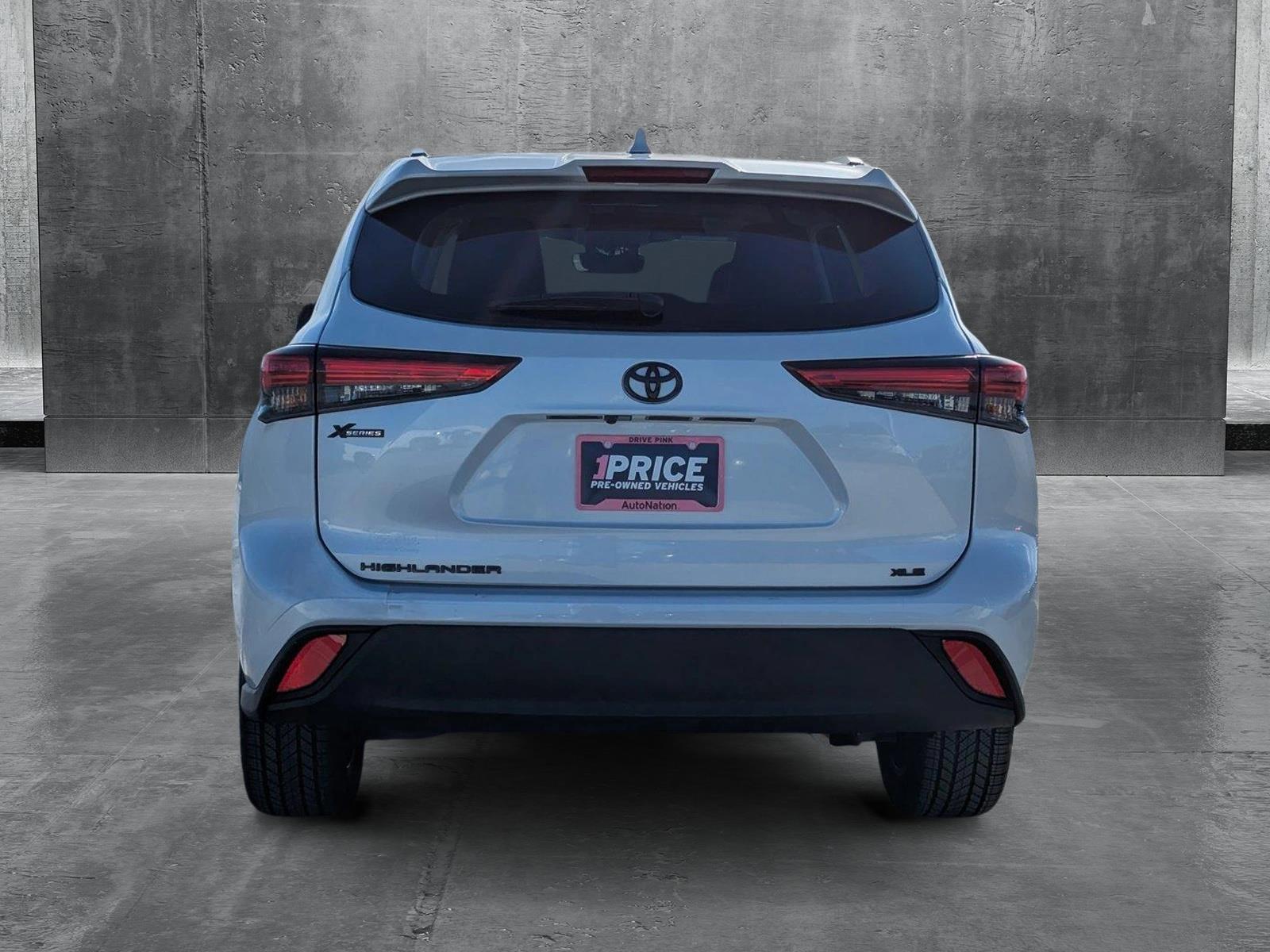 2022 Toyota Highlander Vehicle Photo in Ft. Myers, FL 33907
