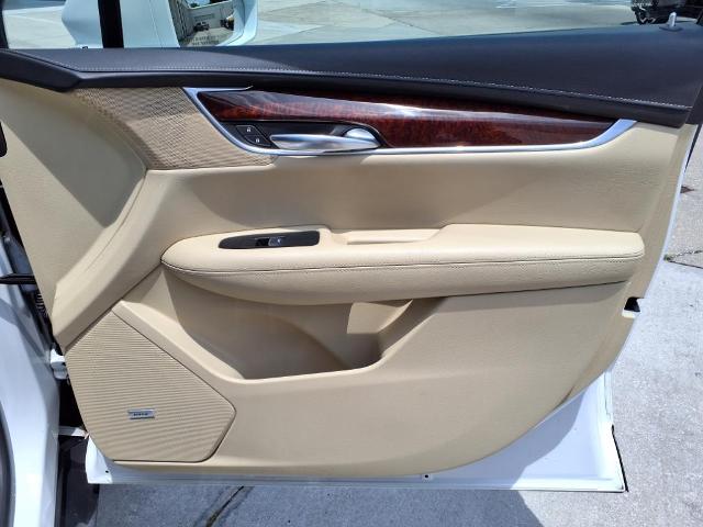 2017 Cadillac XT5 Vehicle Photo in TAMPA, FL 33612-3404