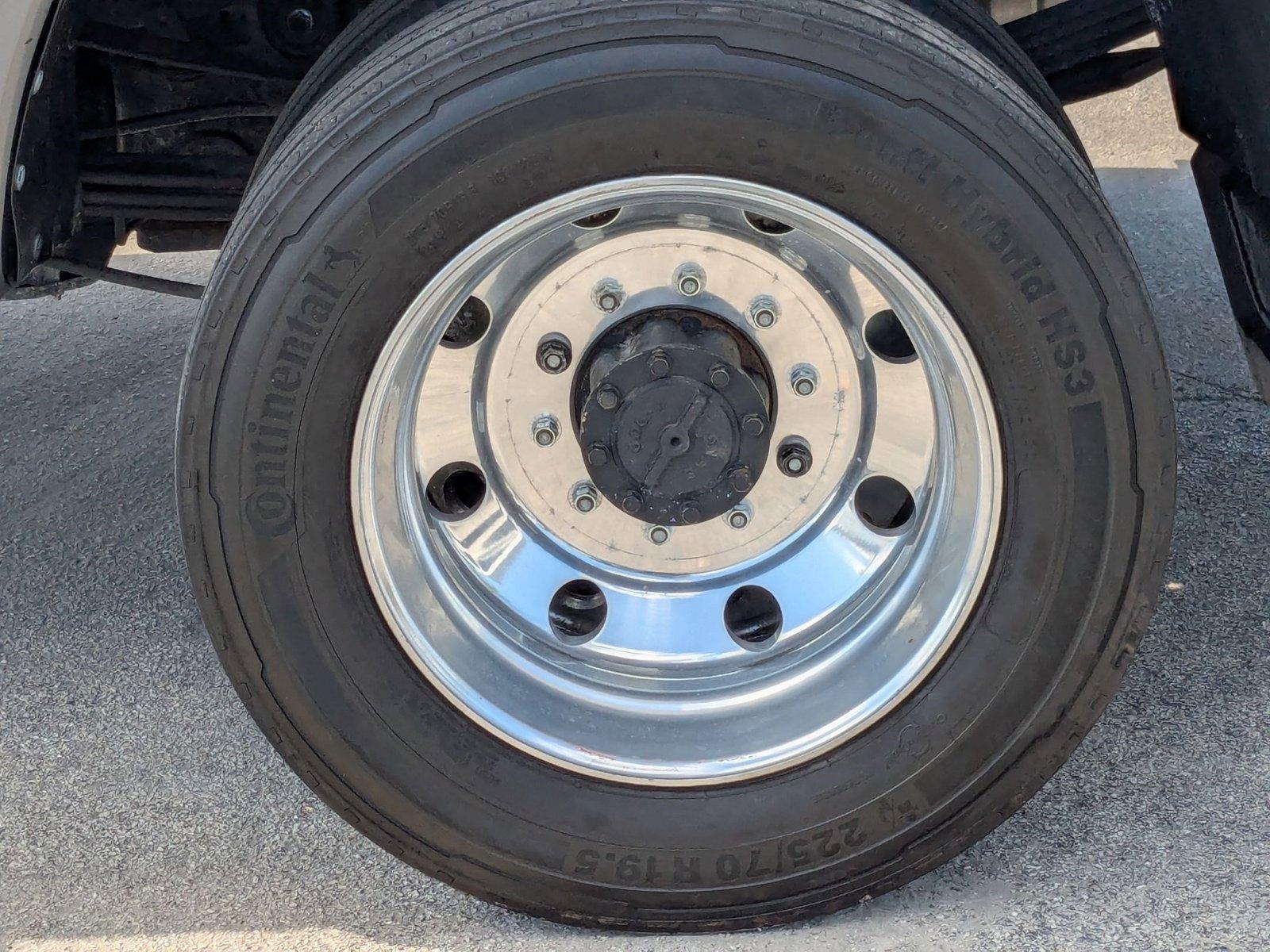 2021 Ford Super Duty F-450 DRW Vehicle Photo in Miami, FL 33015