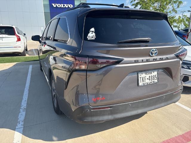 2023 Toyota Sienna Vehicle Photo in Grapevine, TX 76051