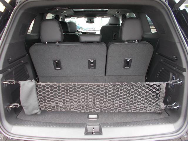 2025 GMC Acadia Vehicle Photo in LOWELL, MA 01852-4336
