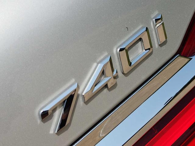 2019 BMW 740i Vehicle Photo in PLANO, TX 75024