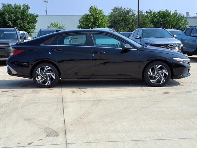 2025 Hyundai ELANTRA Vehicle Photo in Peoria, IL 61615