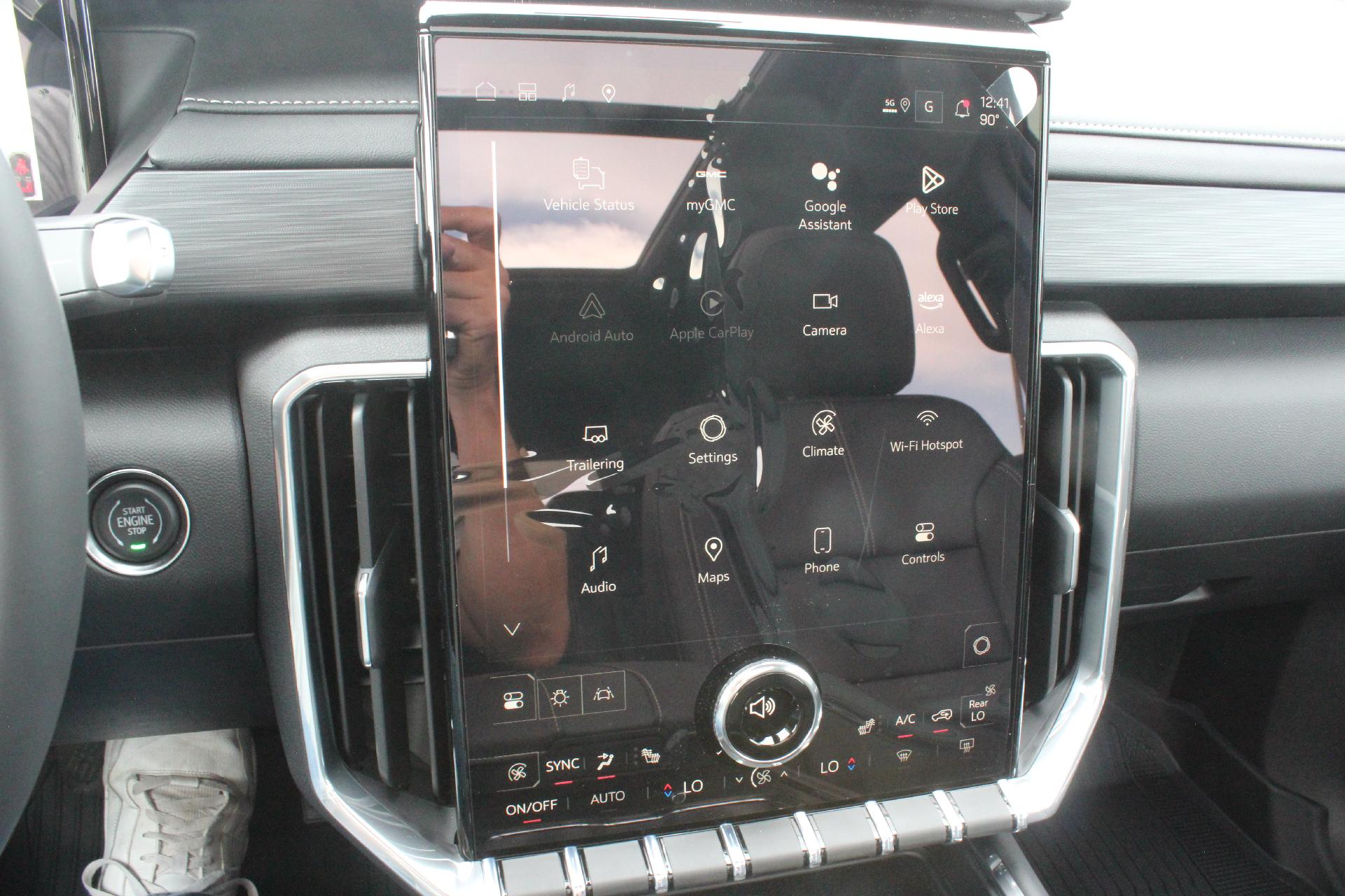 2025 GMC Acadia Vehicle Photo in AURORA, CO 80012-4011