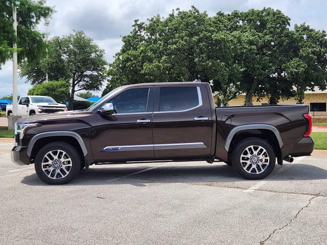 2024 Toyota Tundra 4WD Vehicle Photo in DENTON, TX 76210-9321