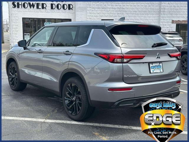 2023 Mitsubishi Outlander Vehicle Photo in Roslyn, NY 11576
