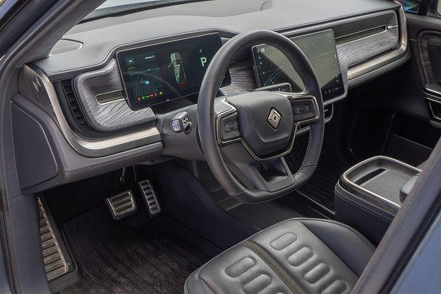 2022 Rivian R1S Vehicle Photo in DANBURY, CT 06810-5034
