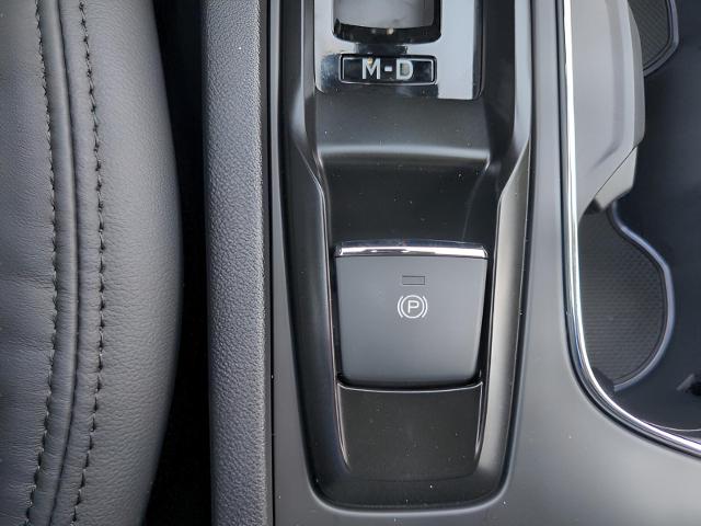 2025 Subaru Ascent Vehicle Photo in Green Bay, WI 54304