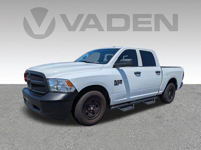 2022 Ram 1500 Classic Vehicle Photo in BRUNSWICK, GA 31525-1881