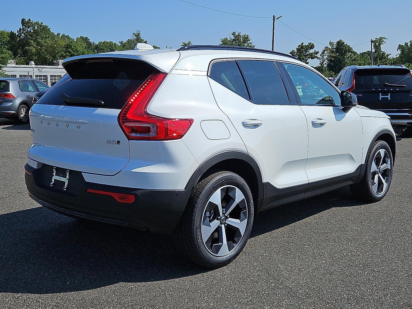2026 Volvo XC40 Vehicle Photo in Trevose, PA 19053