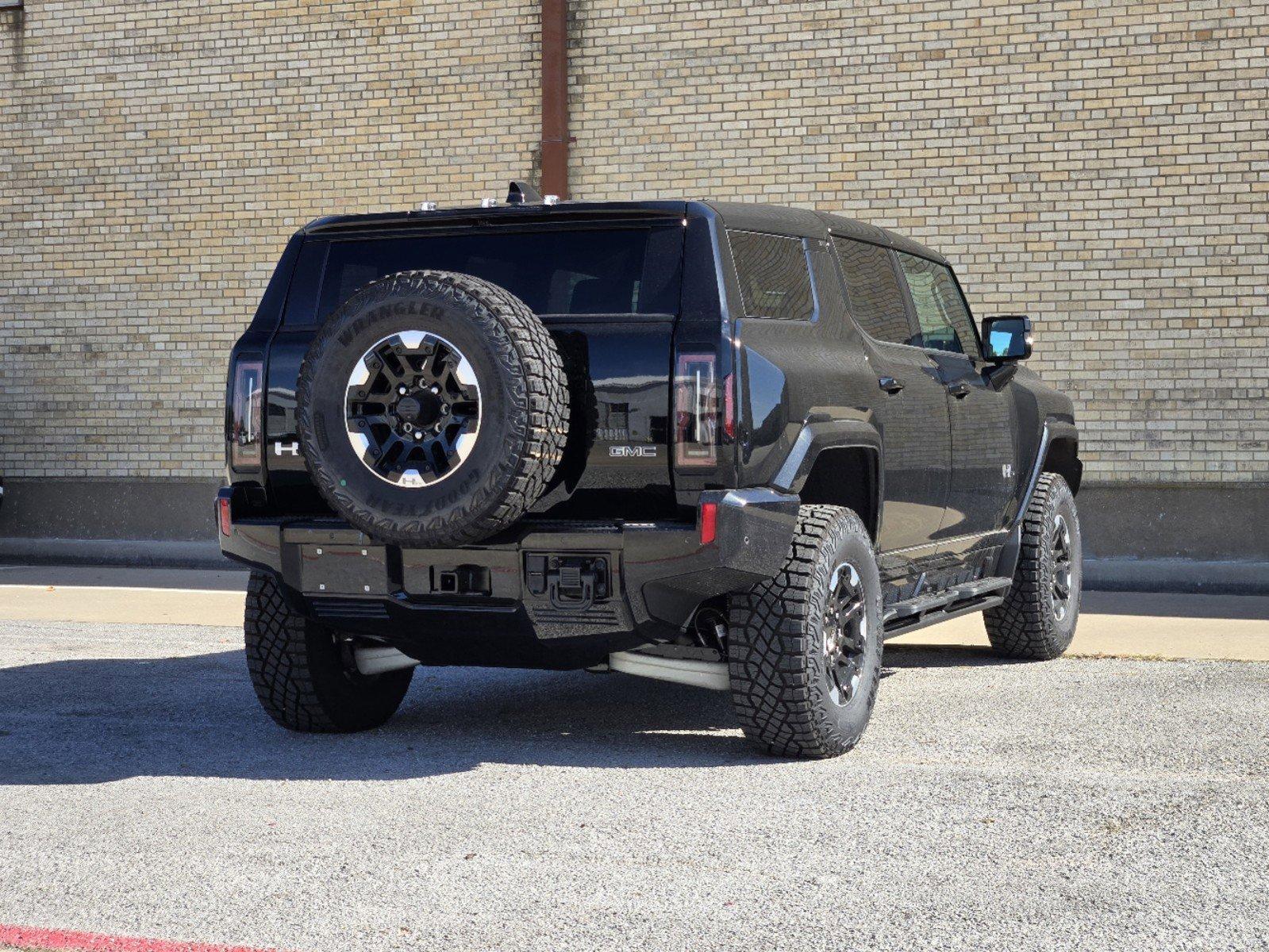 2024 GMC HUMMER EV SUV Vehicle Photo in DALLAS, TX 75209-3016