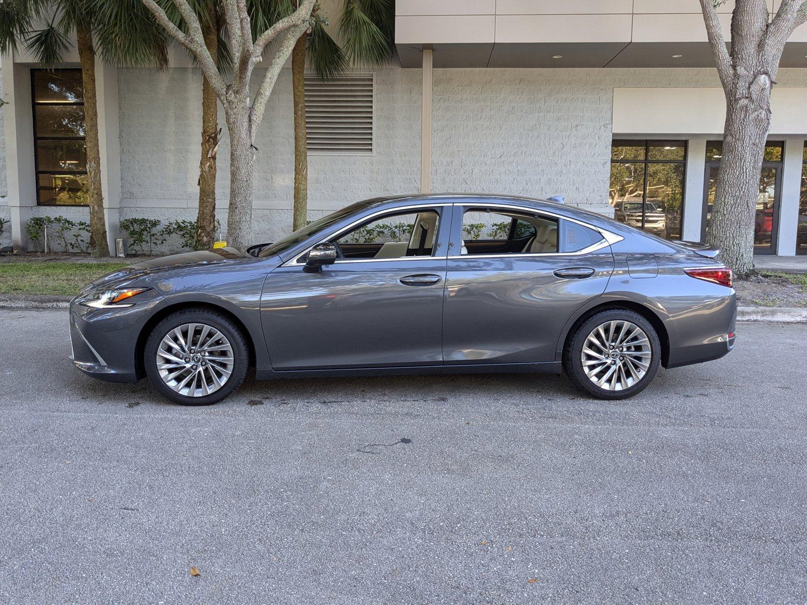 2023 Lexus ES 300h Vehicle Photo in West Palm Beach, FL 33417