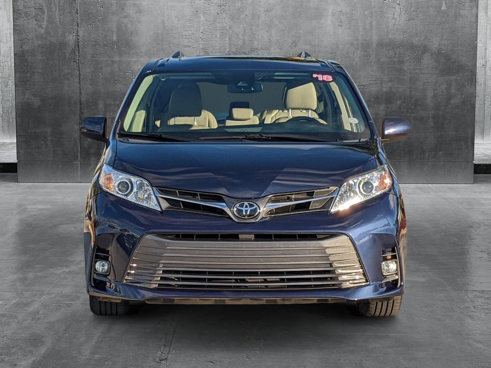 2018 Toyota Sienna Vehicle Photo in Davie, FL 33331