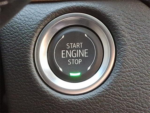2025 Cadillac XT4 Vehicle Photo in ALLENTOWN, PA 18103-7399