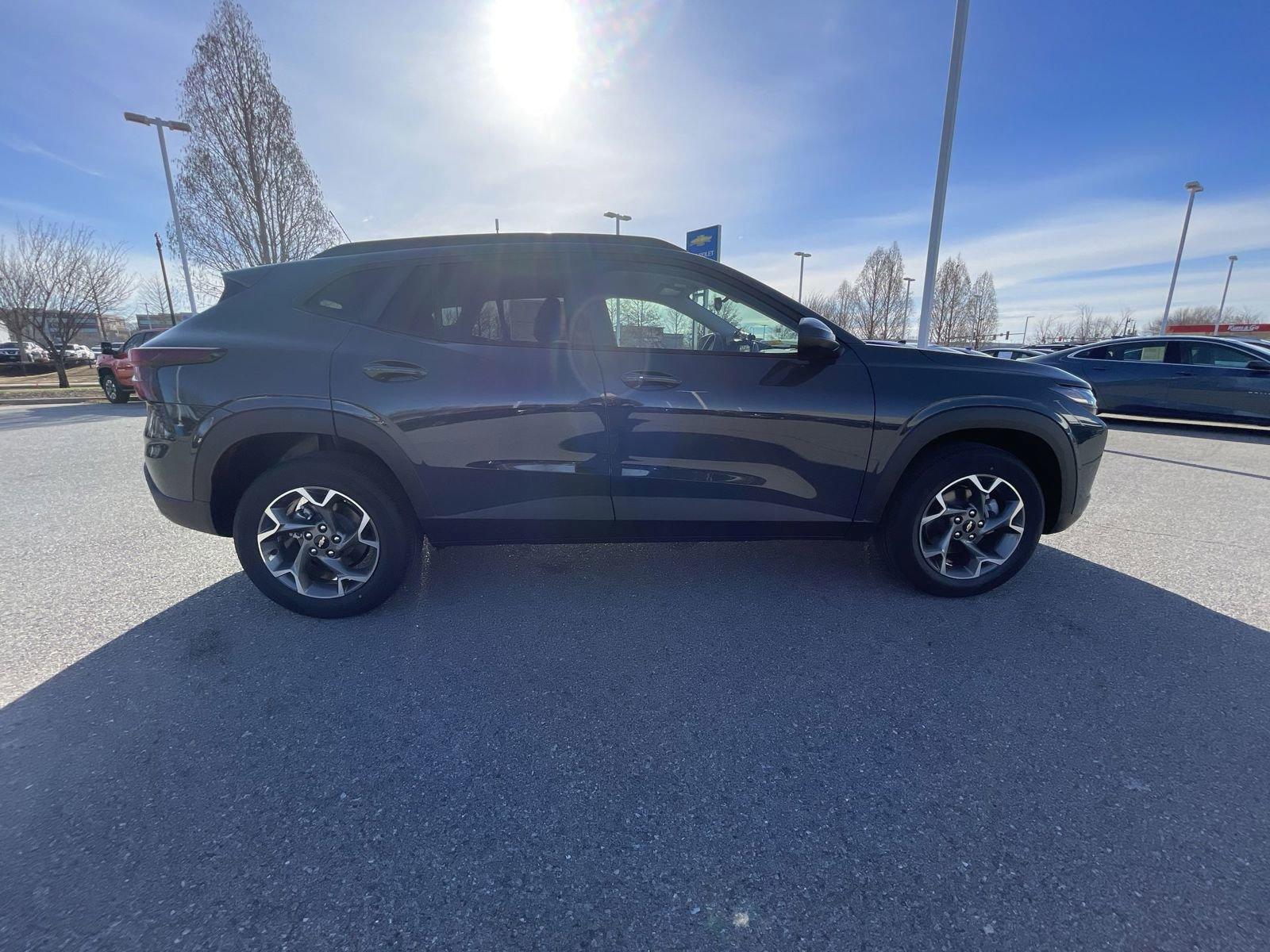 2025 Chevrolet Trax Vehicle Photo in BENTONVILLE, AR 72712-4322