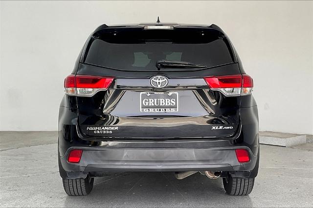 2018 Toyota Highlander Vehicle Photo in Grapevine, TX 76051