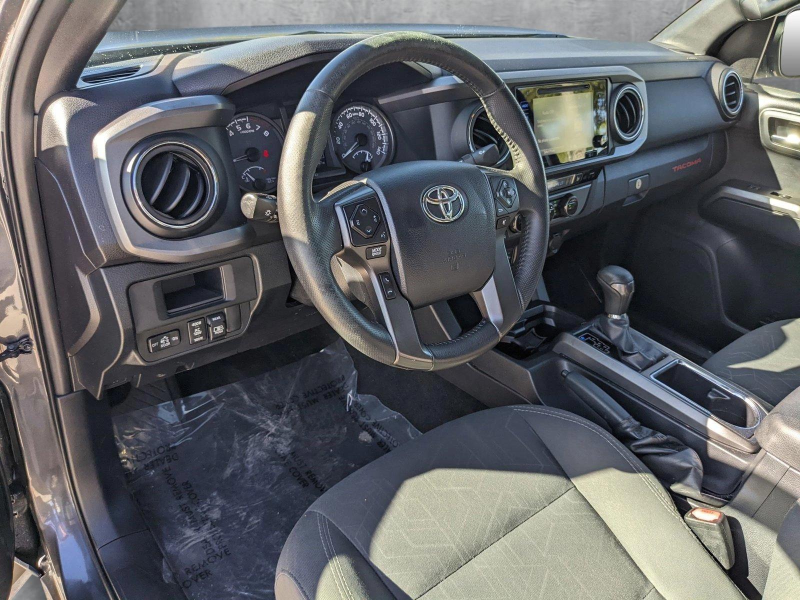 2017 Toyota Tacoma Vehicle Photo in Davie, FL 33331