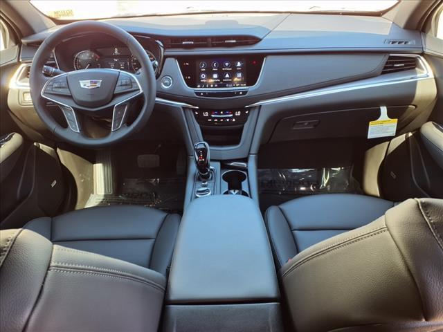 2025 Cadillac XT5 Vehicle Photo in TAMPA, FL 33612-3404