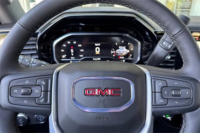 2025 GMC Sierra 1500 Vehicle Photo in ELK GROVE, CA 95757-8703