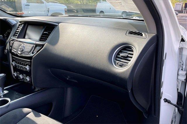 2015 Nissan Pathfinder Vehicle Photo in INDEPENDENCE, MO 64055-1314