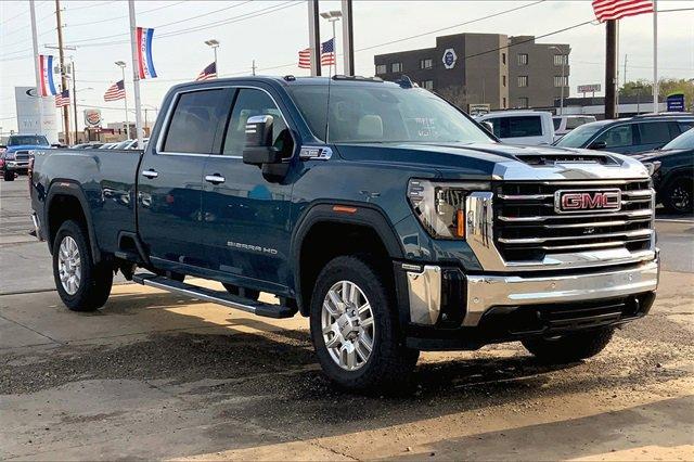 2024 GMC Sierra 3500 HD Vehicle Photo in TOPEKA, KS 66609-0000