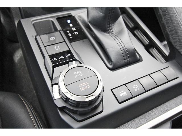 2024 Toyota Tacoma 4WD Vehicle Photo in ROSENBERG, TX 77471-5675