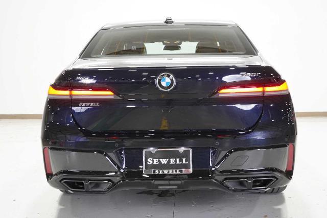 2024 BMW 760i xDrive Vehicle Photo in GRAPEVINE, TX 76051