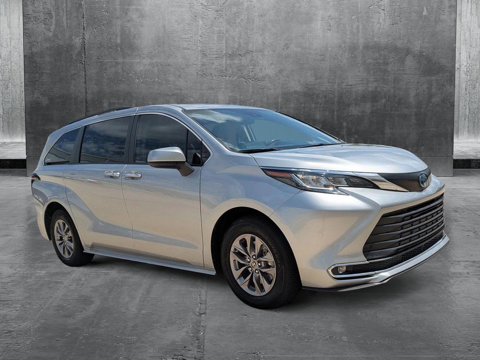 2023 Toyota Sienna Vehicle Photo in Winter Park, FL 32792