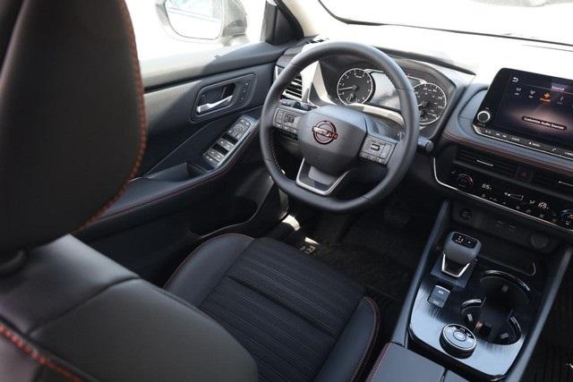 2025 Nissan Rogue Vehicle Photo in Hazelwood, MO 63042